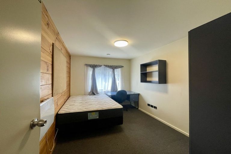 Photo of property in Basin Reserve Complex, 42/4 Sussex Street, Mount Cook, Wellington, 6021