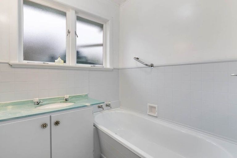 Photo of property in 49 Cosgrave Road, Papakura, 2110