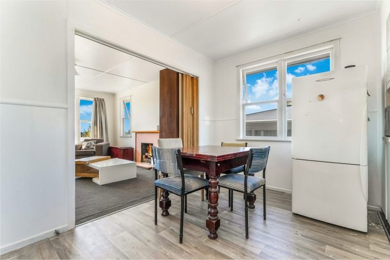 Photo of property in 50 Paewai Road, Glen Eden, Auckland, 0602