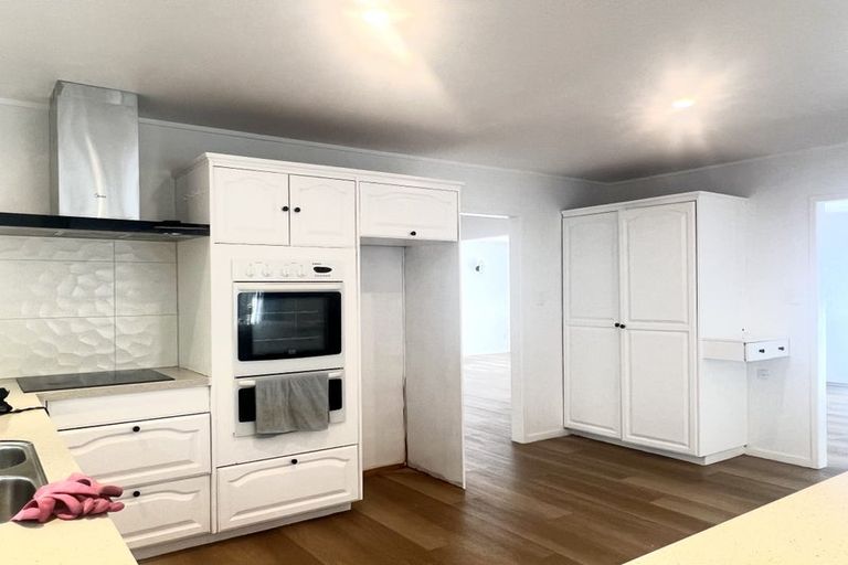 Photo of property in 10 Wiseley Road, Hobsonville, Auckland, 0618