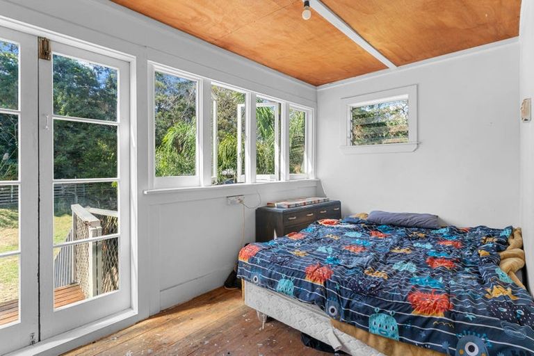 Photo of property in 106 Komiti Road, Tinopai, Matakohe, 0593