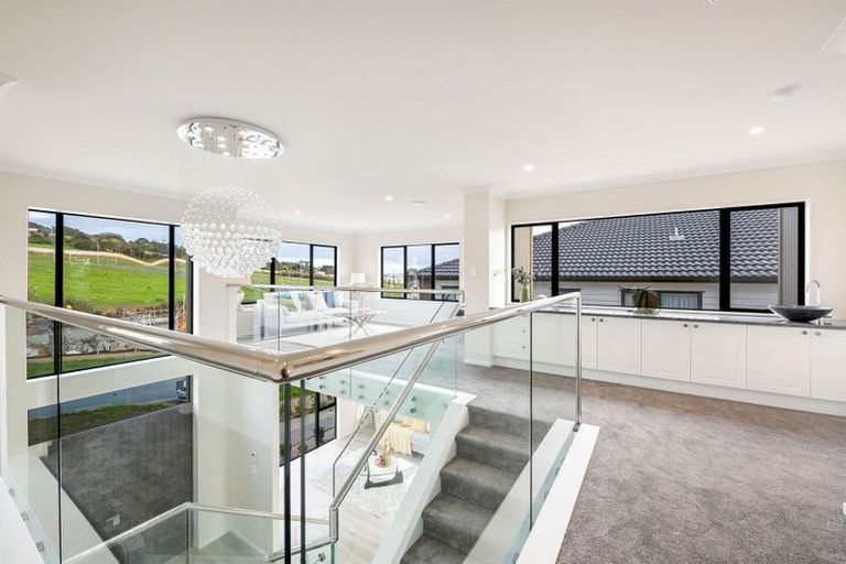 Photo of property in 18 Lime Hill Rise, Flat Bush, Auckland, 2019