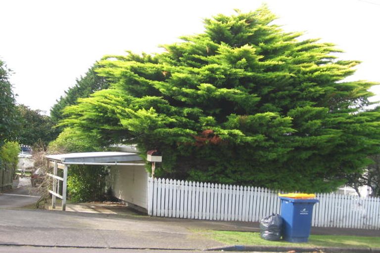 Photo of property in 2/12 Claridge Street, Glen Eden, Auckland, 0602