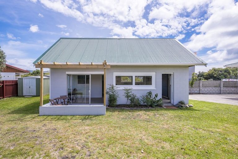 Photo of property in 60 Te Kupe Road, Paraparaumu Beach, Paraparaumu, 5032
