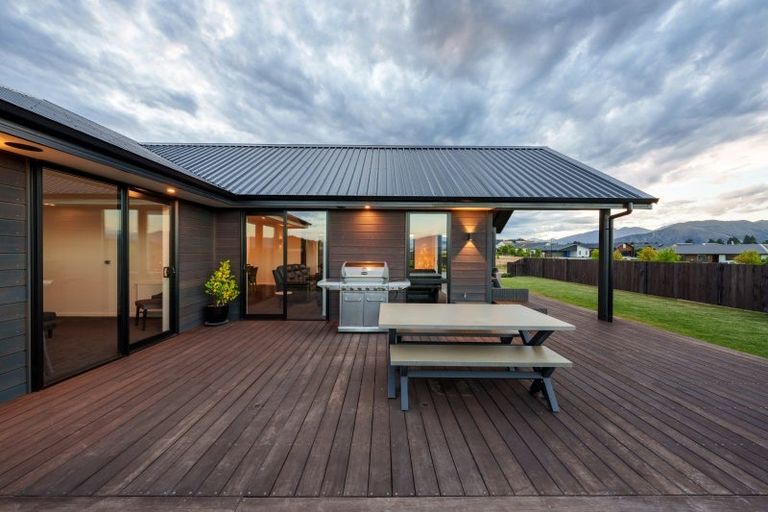 Photo of property in 8 Toru Street, Albert Town, Wanaka, 9305