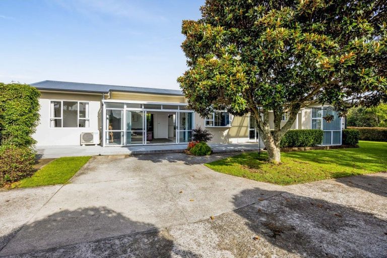 Photo of property in 143 Mangorei Road, Merrilands, New Plymouth, 4312