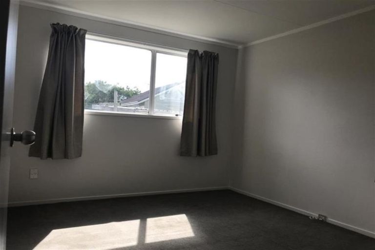 Photo of property in 14 Court Town Close, Mangere, Auckland, 2022