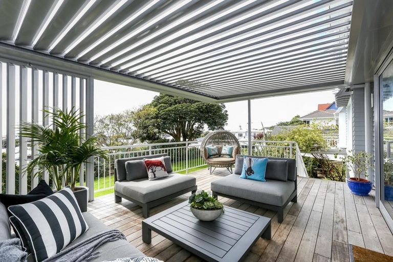 Photo of property in 39 Fillis Street, New Plymouth, 4310