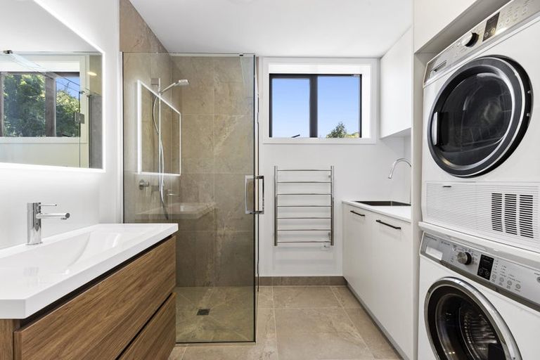 Photo of property in 71 Haven Road, Nelson, 7010