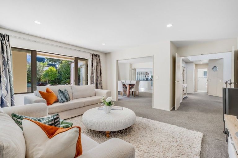 Photo of property in 24 Santa Cruz Drive, Shamrock Park, Auckland, 2016