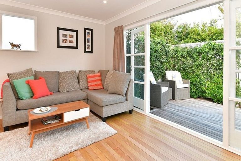 Photo of property in 57 Rosedale Road, Pinehill, Auckland, 0632