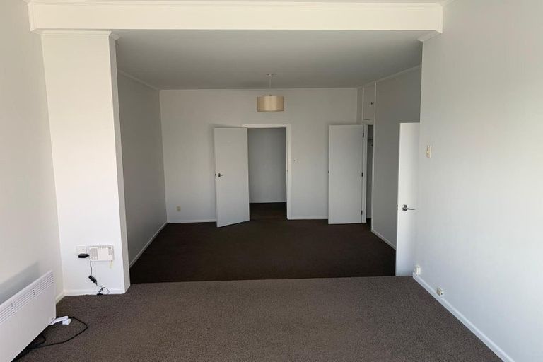 Photo of property in 1/24 Austin Street, Mount Victoria, Wellington, 6011