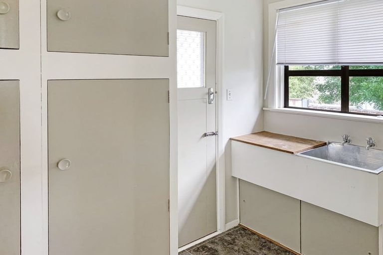 Photo of property in 18 Chester Street, Levin, 5510