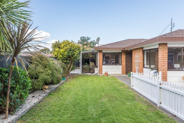 Photo of property in 7/39 Swanson Road, Henderson, Auckland, 0610