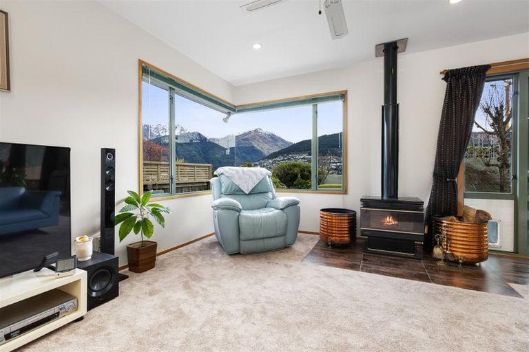 Photo of property in 690 Peninsula Road, Kelvin Heights, Queenstown, 9300