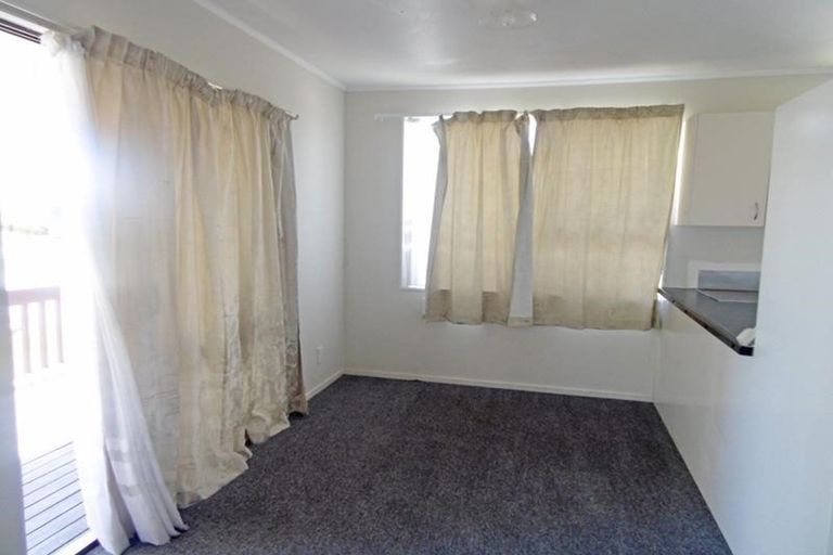 Photo of property in 1/14 Penion Drive, Flat Bush, Auckland, 2023