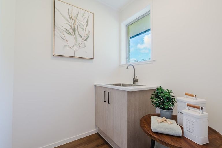 Photo of property in 4 Mcvie Road, Huntly, 3700