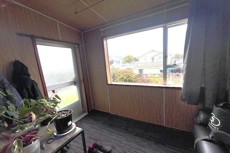 Photo of property in 2/122 William Street, Petone, Lower Hutt, 5012