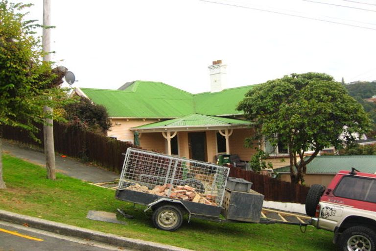 Photo of property in 42 Cole Street, Caversham, Dunedin, 9012