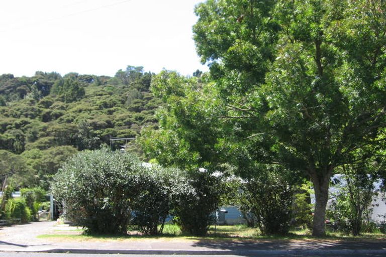 Photo of property in 72 Eskdale Road, Birkdale, Auckland, 0626