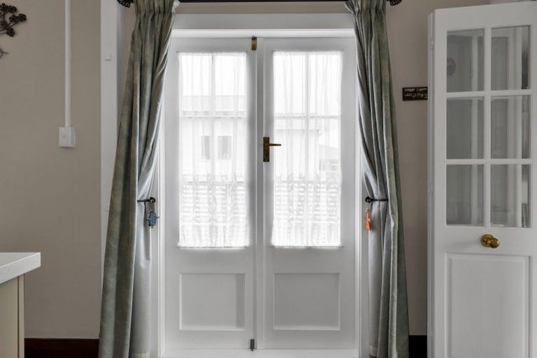 Photo of property in 22 Caledonia Street, Hawera, 4610