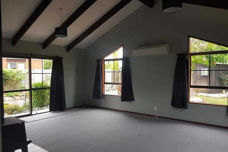 Photo of property in 5 Harewood Road, Oxford, 7430