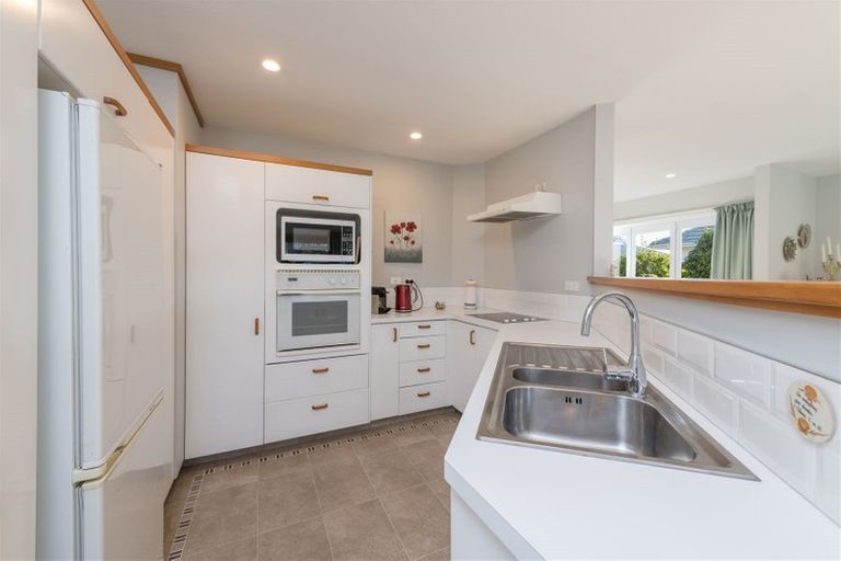 Photo of property in 2a Pateke Street, Stoke, Nelson, 7011