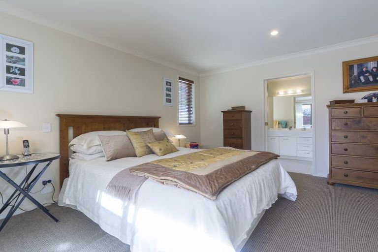Photo of property in 12 Cotswold Place, Ohauiti, Tauranga, 3112