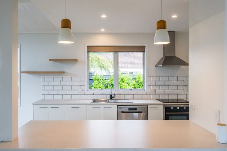 Photo of property in 32 Sylvan Avenue, Waikanae, 5036