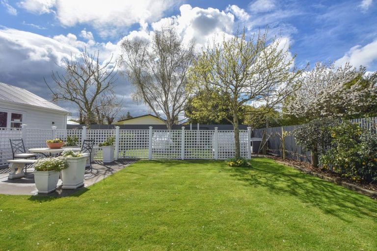 Photo of property in 12 Rhodes Street, Carterton, 5713