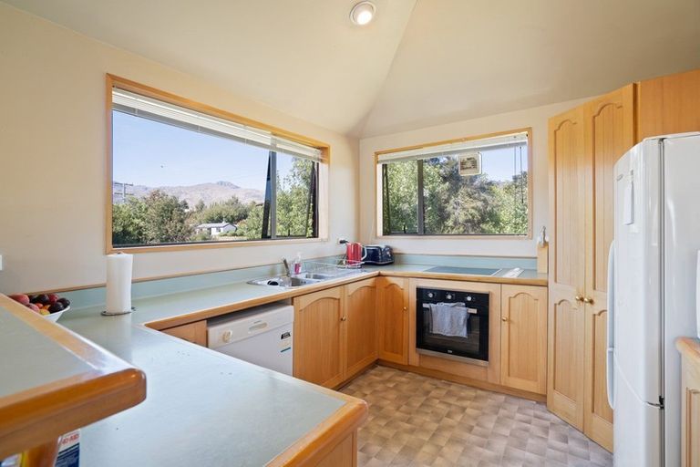 Photo of property in 212 Lakeview Terrace, Lake Hawea, Wanaka, 9382