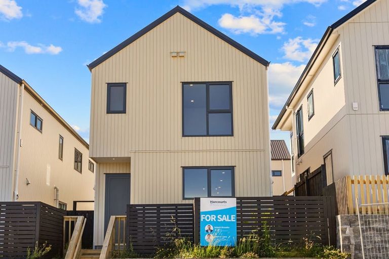 Photo of property in 179 Henwood Road, Westgate, Auckland, 0814