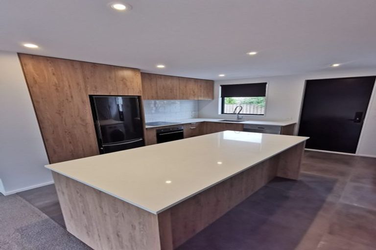 Photo of property in 2/61 Peverel Street, Riccarton, Christchurch, 8041