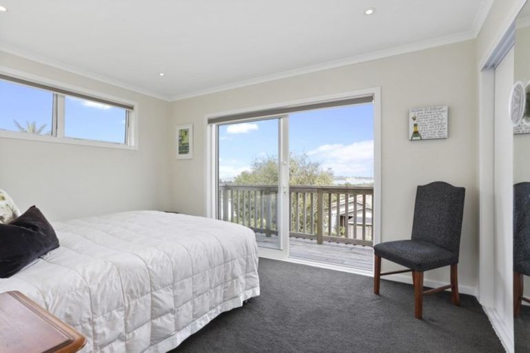 Photo of property in 18 Kanohi Terrace, Mangere Bridge, Auckland, 2022