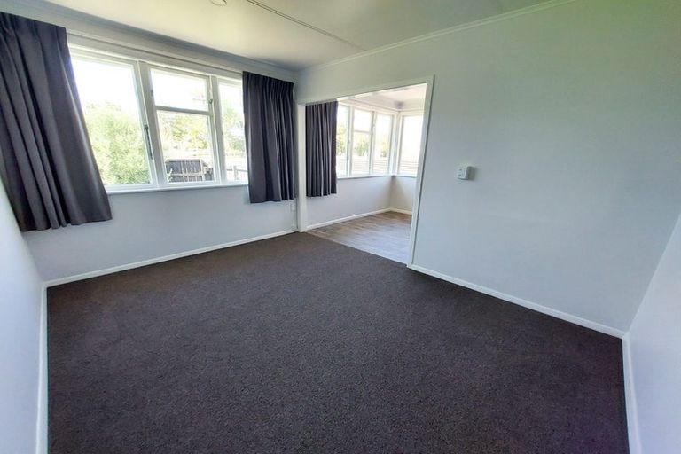 Photo of property in 30 Yeats Crescent, Fairfield, Hamilton, 3214