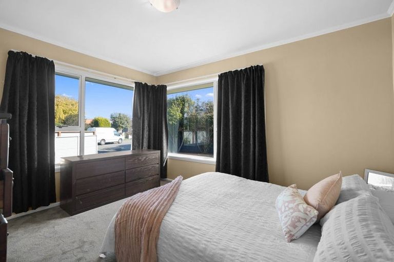 Photo of property in 13 Kathleen Crescent, Hornby, Christchurch, 8042