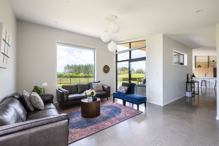 Photo of property in 13 Thomason Road, Egmont Village, New Plymouth, 4371