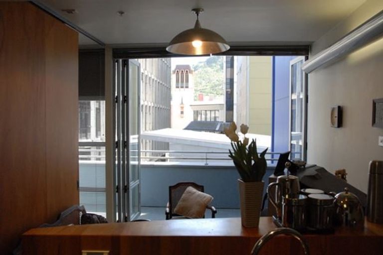 Photo of property in St Pauls Apartments, 37/43 Mulgrave Street, Thorndon, Wellington, 6011