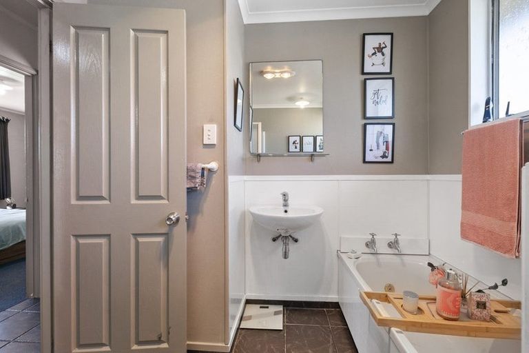 Photo of property in 1 Jupiter Street, Milson, Palmerston North, 4414