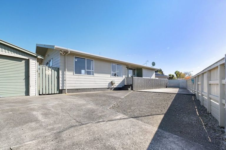 Photo of property in 1 Jupiter Street, Milson, Palmerston North, 4414