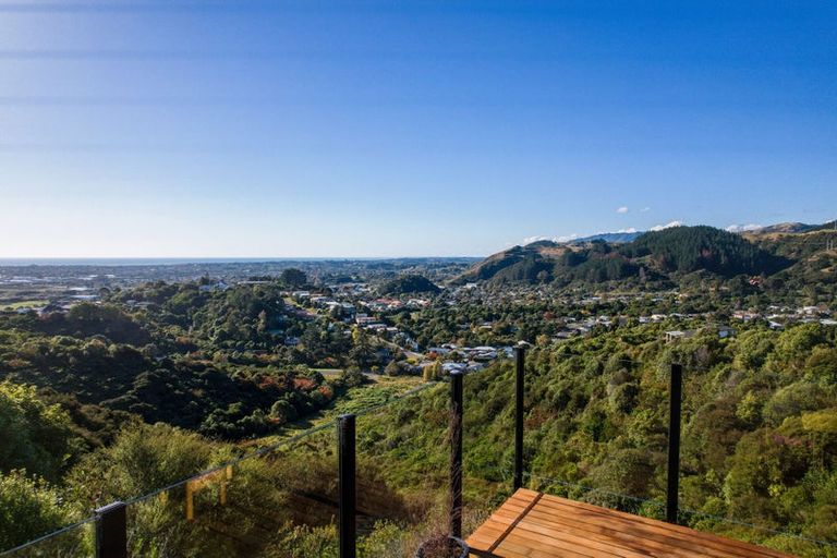 Photo of property in 91 Panorama Drive, Paraparaumu, 5032