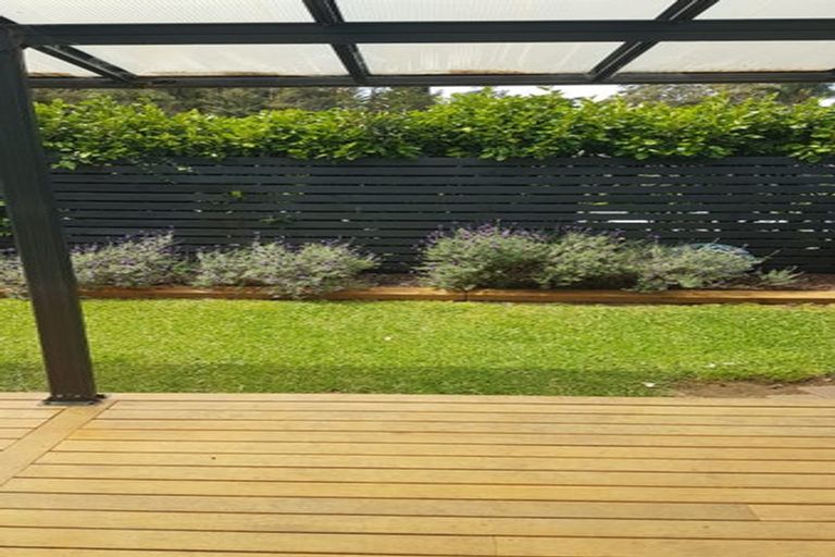 Photo of property in 5 Holgate Avenue, Herald Island, Auckland, 0618