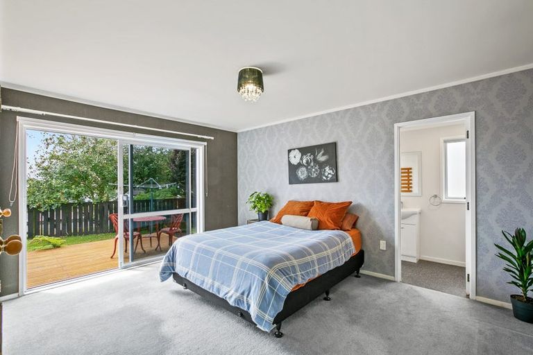 Photo of property in 26 Heta Road, Highlands Park, New Plymouth, 4312