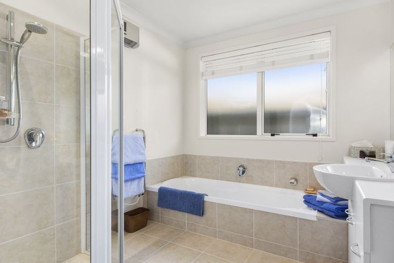 Photo of property in 12 Cotswold Place, Ohauiti, Tauranga, 3112