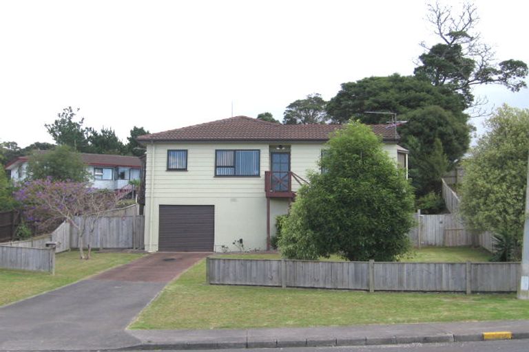 Photo of property in 54 Holmes Drive South, Massey, Auckland, 0614