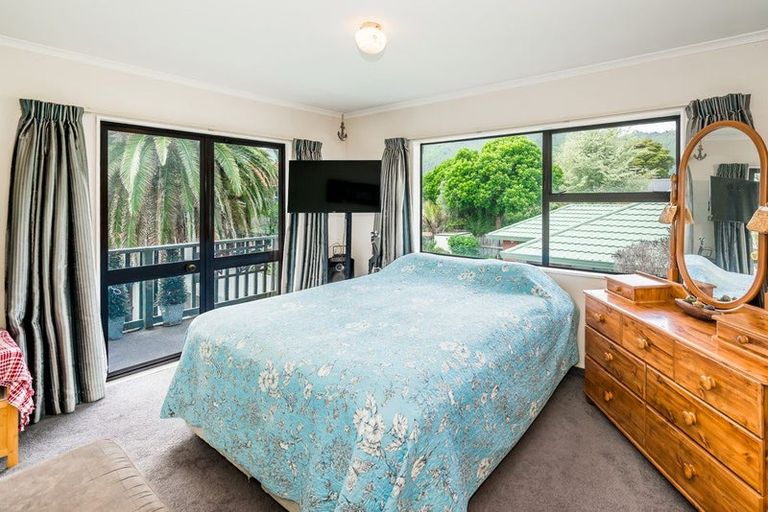 Photo of property in 57 Kapanui Road, Waikanae, 5036