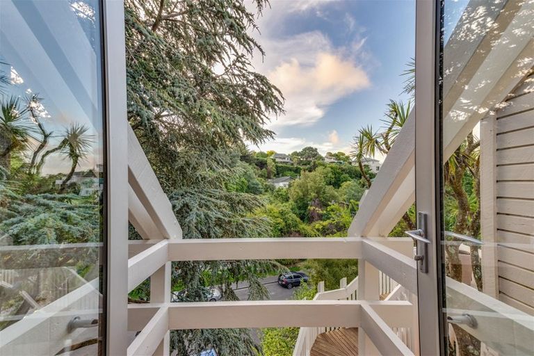 Photo of property in 25 Valley Road, Cashmere, Christchurch, 8022