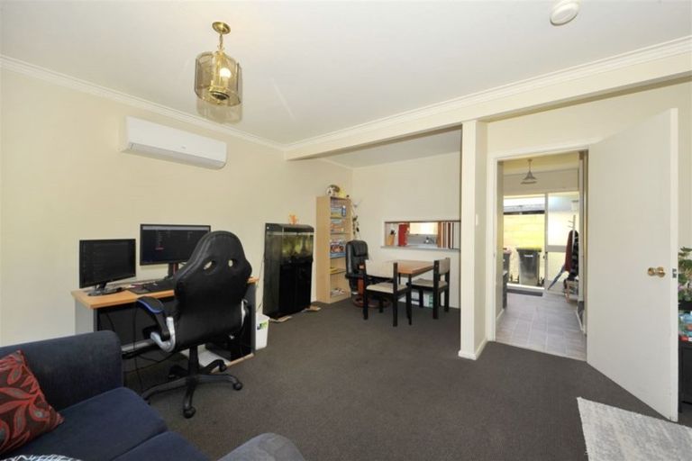 Photo of property in 20a Fairfield Avenue, Addington, Christchurch, 8024