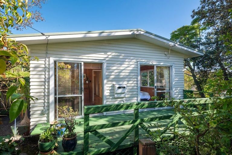 Photo of property in 64 County Road, Torbay, Auckland, 0630
