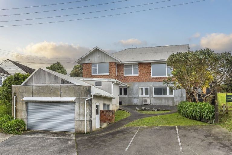 Photo of property in 5 Coates Street, Tawa, Wellington, 5028